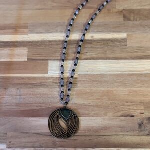 Elegant Black and Gold Pendant Necklace